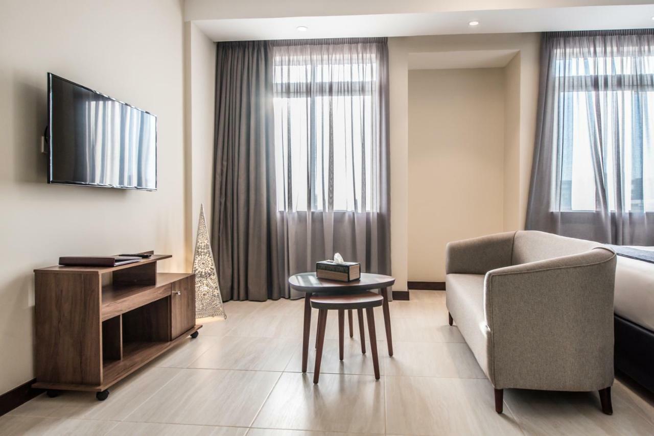 Glam Hotel Nairobi - Near Westgate Mall, Westlands ภายนอก รูปภาพ